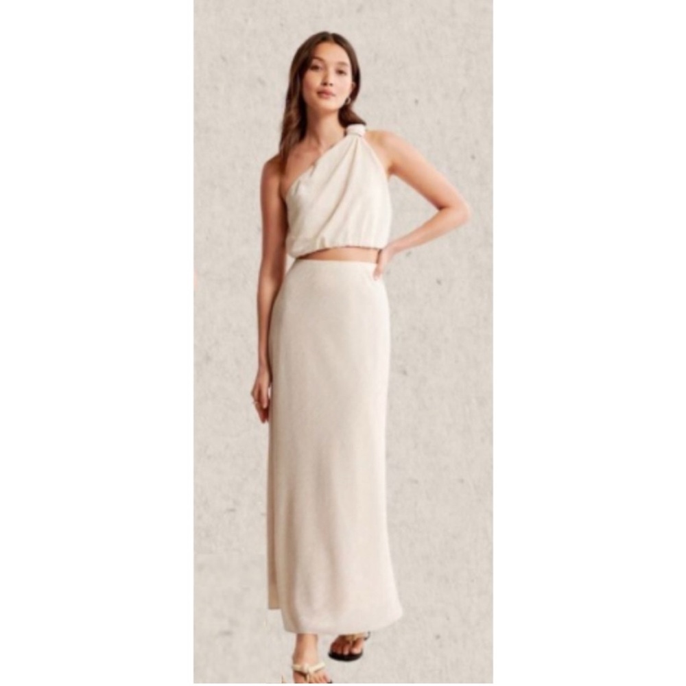 ABERCROMBIE CREAM SKIRT AND TOP SET
